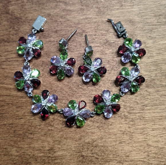 Vintage Bracelet & Earrings - Picture 5 of 5